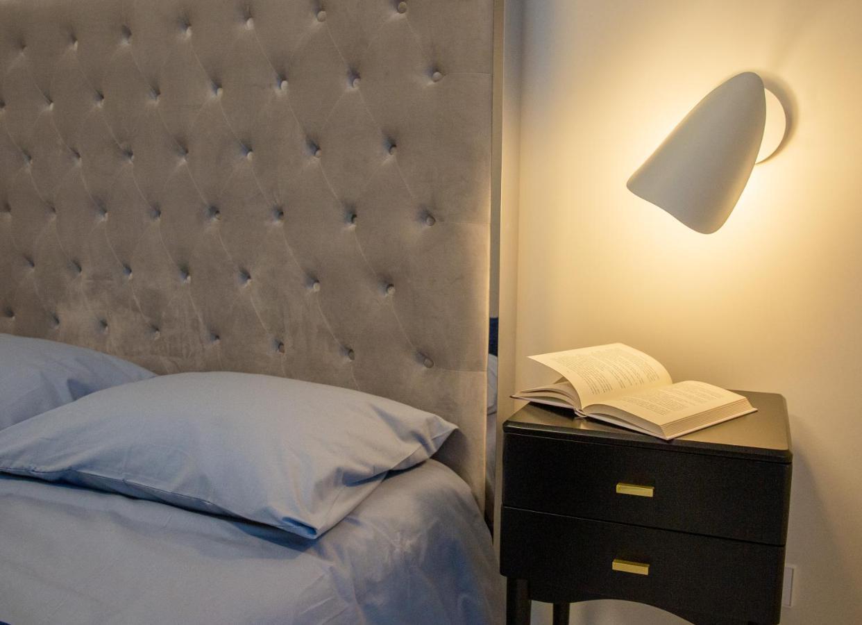 Luxurious Blue&Yellow Apartment In Kaunas Center Экстерьер фото