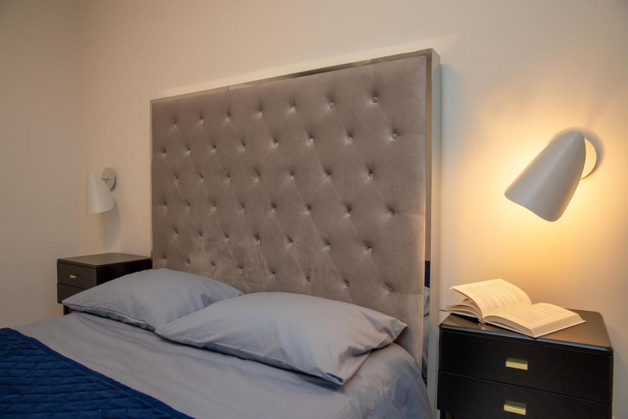 Luxurious Blue&Yellow Apartment In Kaunas Center Экстерьер фото